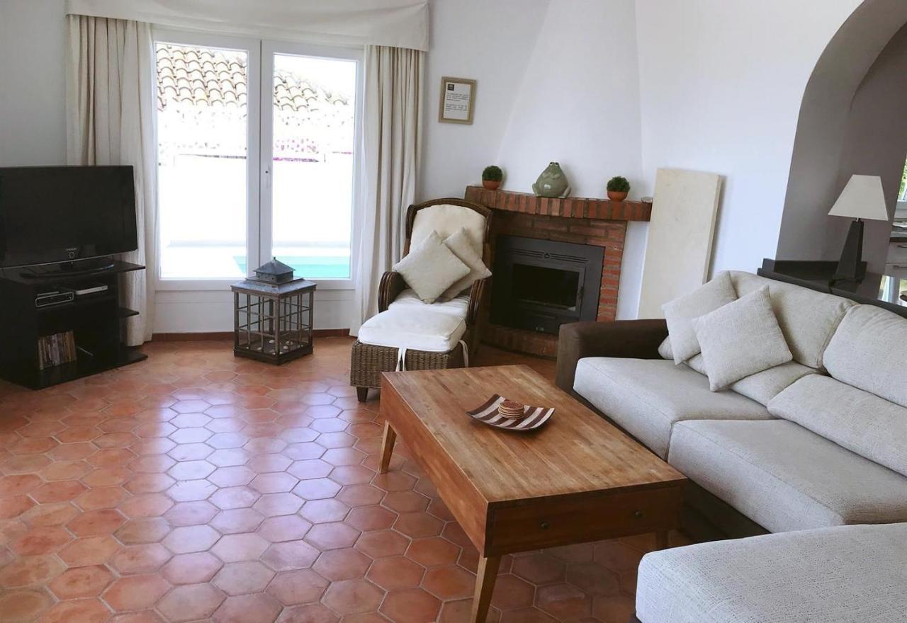 Villa La Chinita 内尔哈 外观 照片